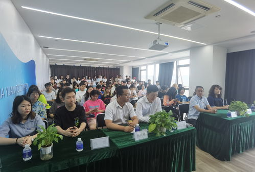 文化與藝術(shù)傳媒 文化與藝術(shù)傳媒學(xué)院環(huán)境設(shè)計(jì)專業(yè) 開(kāi)展社會(huì)實(shí)踐活動(dòng)