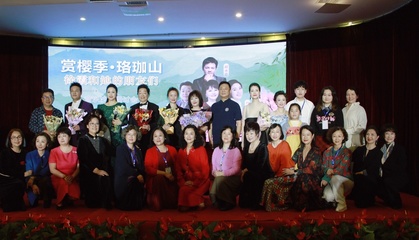 藝術 | 珞珈山上,與你最美遇見